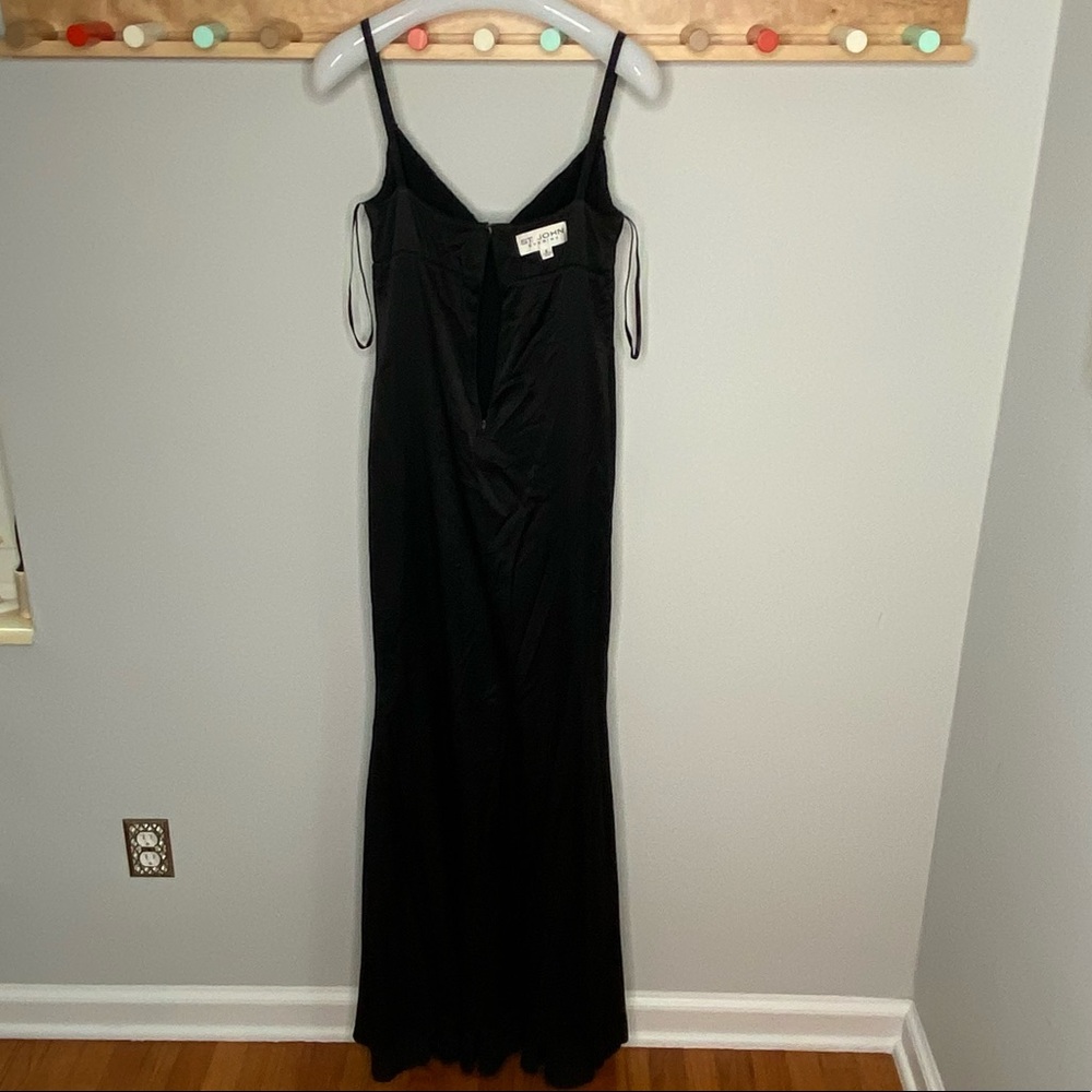 St. John Evening Lace Trumpet-Evening Gown